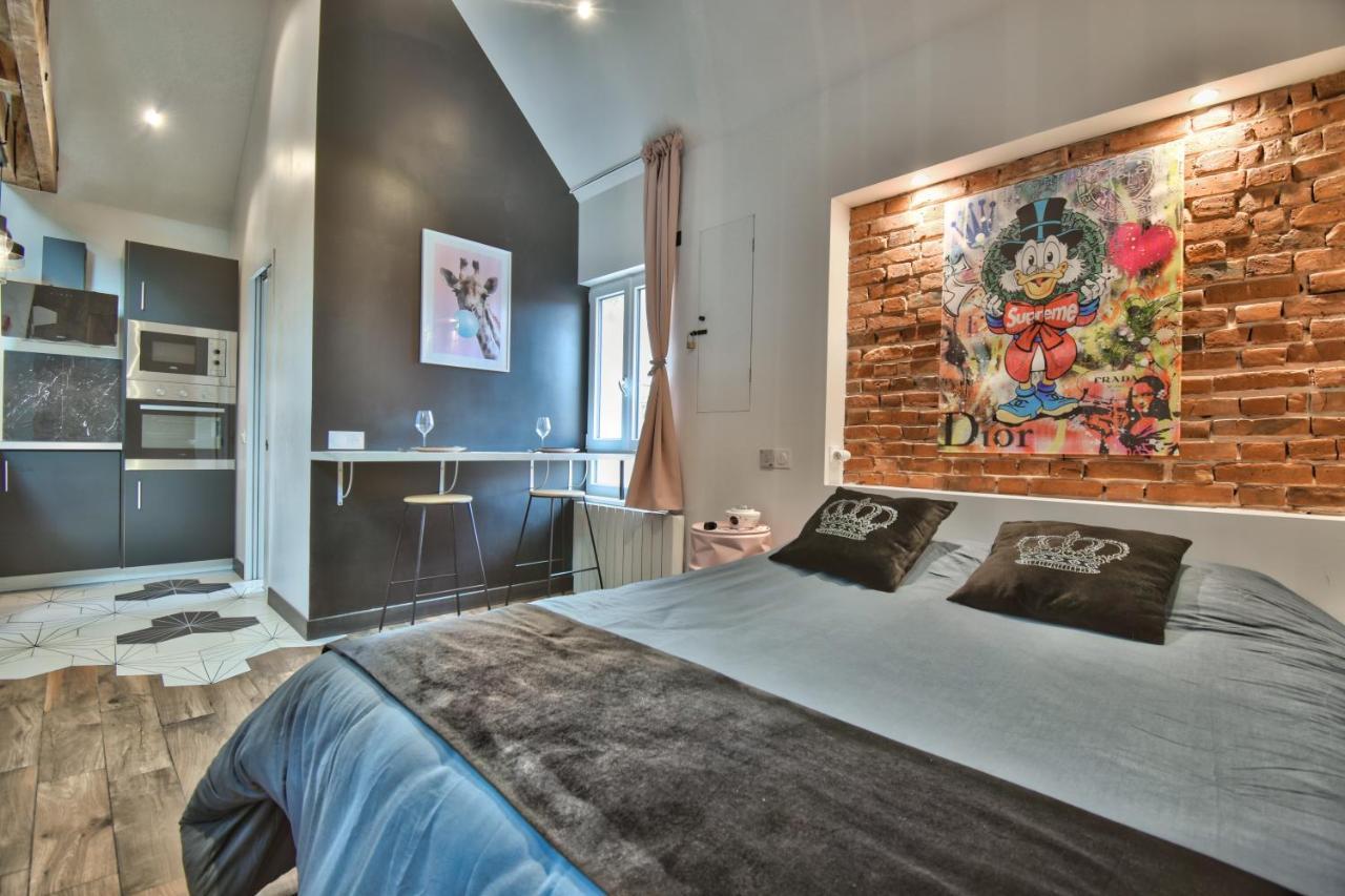 Апартаменти * Le Loft Des Mysteres * Меінтенон Екстер'єр фото